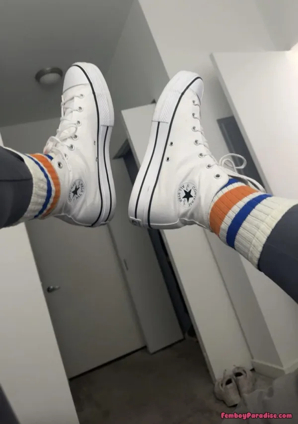 Mild leggings socks and converse look
