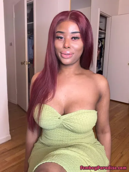 I just need a boyfriend that likes to suck girl dick, is that too much to ask
