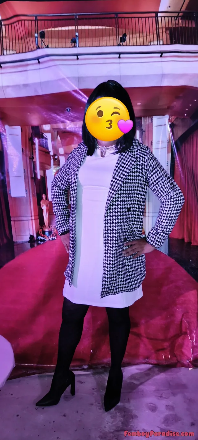 Black and white — crossdressing