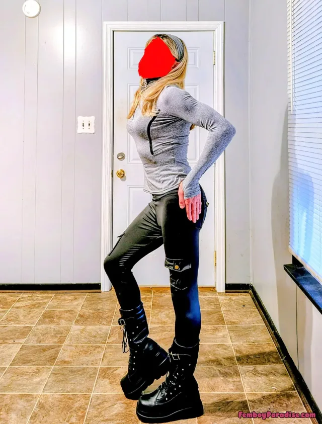 I know. It looks silly. But I am trying to get better at pics. 👢👗😋🙃😁 — gonewildcd