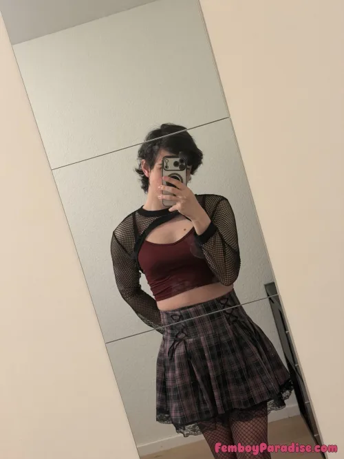 Im back with mirror pics