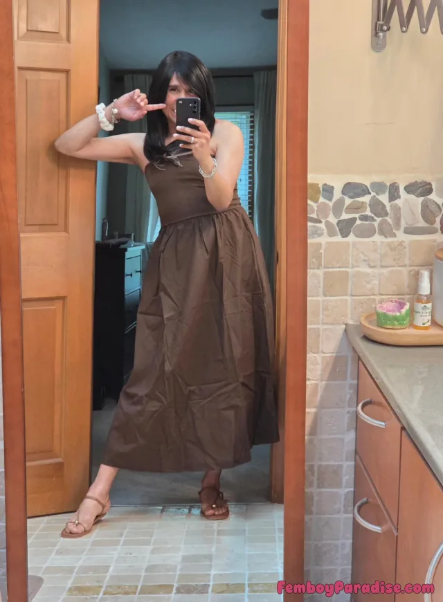 Free n' easy! 😄 😆 😅 it really is crazy how easy it is for women to be naky and nobody knows. Super great advantage 👌 👍 👏 or disadvantage? 💐 🌹 🌸 🏵 anyway Happy Summer! ☀️⛱️ 🏖 — gonemildcd