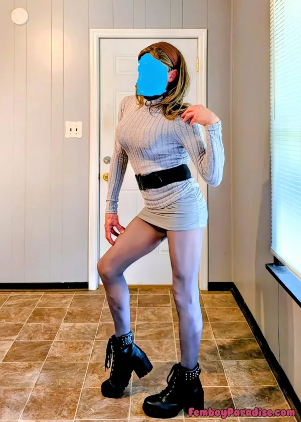 👢👗😎🙃😏👋😁😆