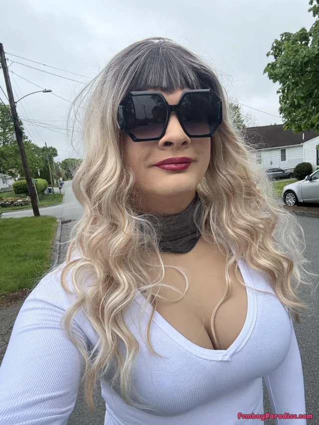 I’ll never get tired of this top…it flatters the girls so well — gonemildcd