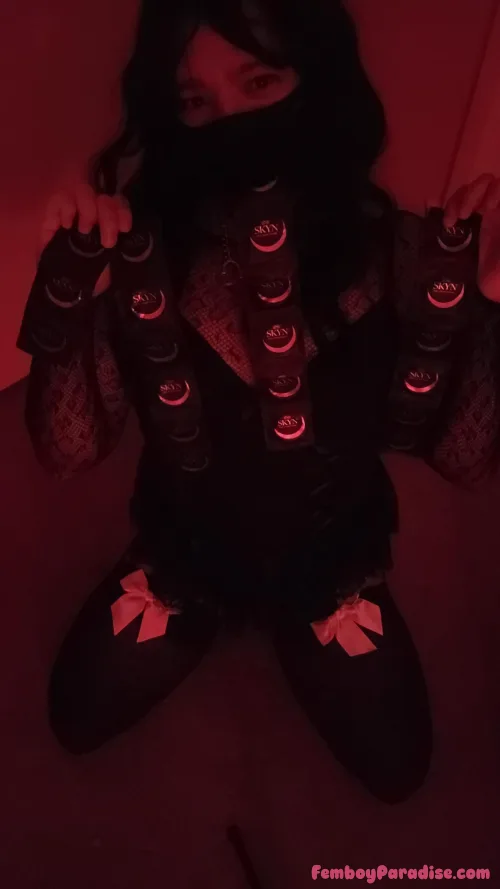 I need some help using all of these condoms 🖤