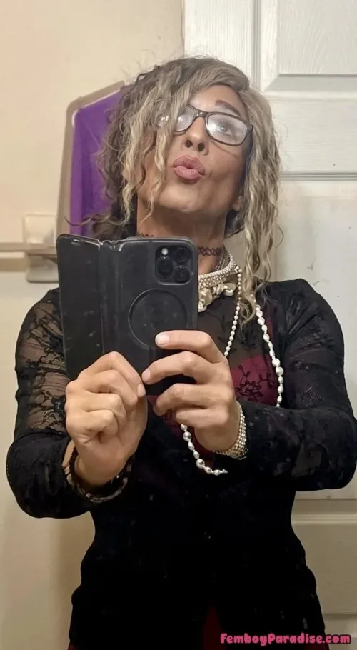 Happy Friday 😘😘…