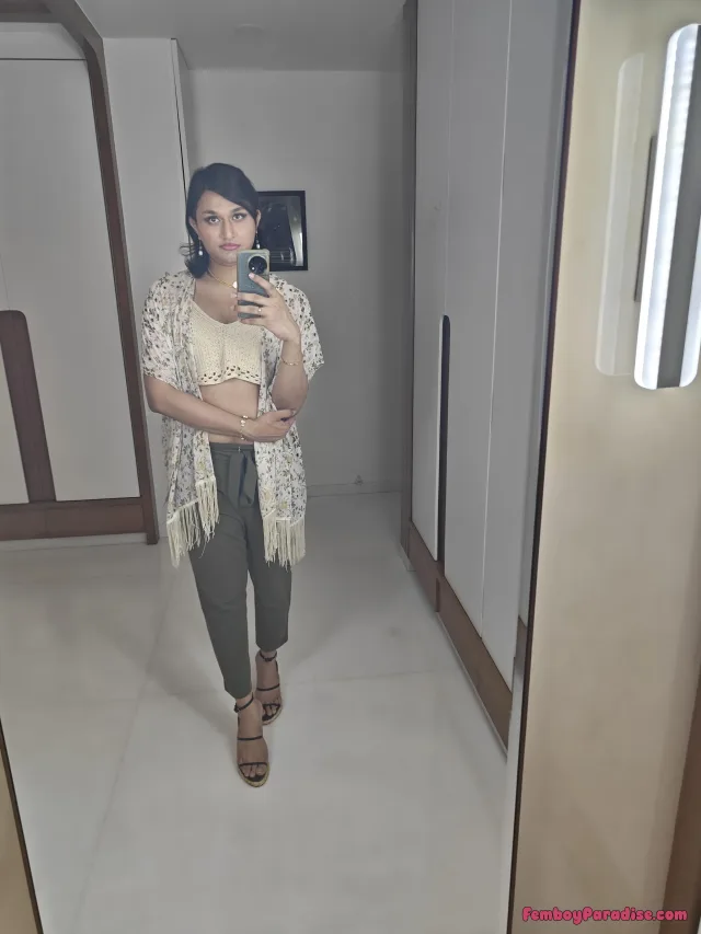 Green outfit and summer vibes — crossdressing