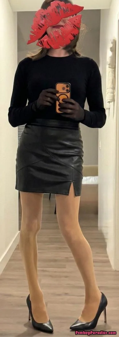Leather skirt