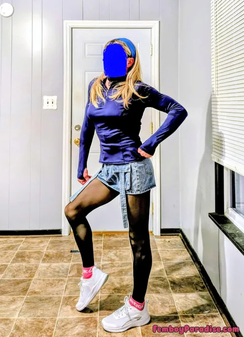 👢👗😋🙃😎👋🤔😁