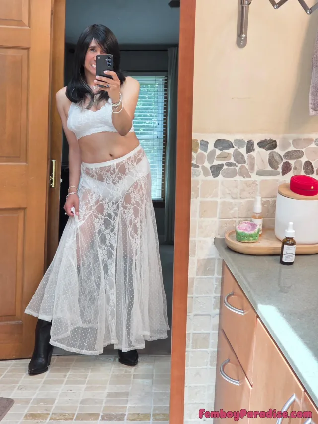 Heels, boots, ruffles, lace, bows, earrings, makeup...things that make my life ♥️ ✨️ 😍. Happy June 😊 — gonewildcd